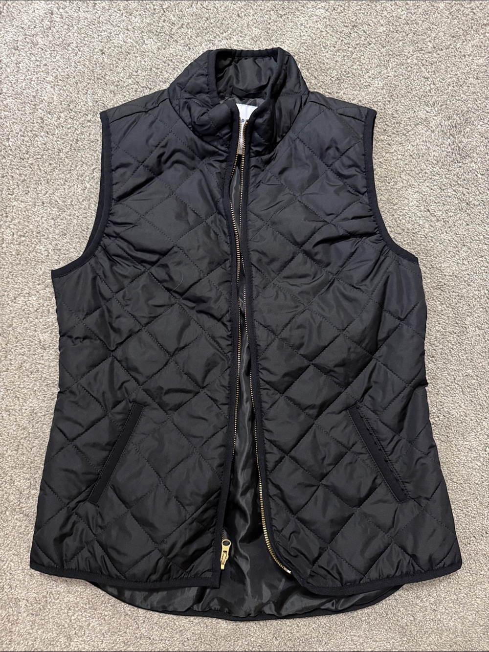 Old Navy Quilted Black Sleeveless Vest with Gold Zipper Size XS